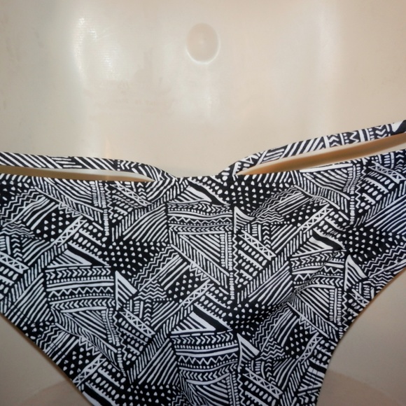 Xhilaration XL Strappy Cheeky Print Bikini Bottom - Picture 3 of 6